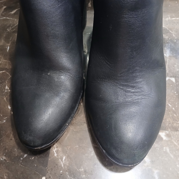 Louise et Cie Black Leather Ankle Booties with Block Heel and Gold Accent - Picture 15 of 16